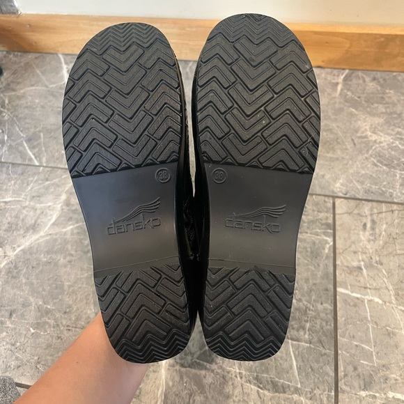 Dansko Tooled clog - Picture 3 of 6